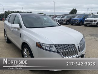 Used 2010 Lincoln MKT 2WD image 1