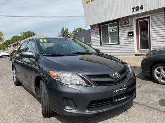 Used 2011 Toyota Corolla LE image 1