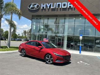 Used 2023 Hyundai Elantra Limited image 1