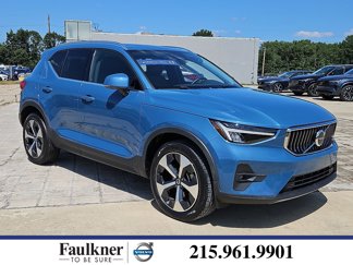 Certified 2023 Volvo XC40 B5 Plus w/ Protection Package Premier image 1