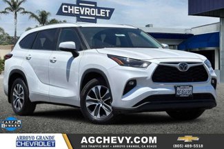 Used 2023 Toyota Highlander XLE image 1