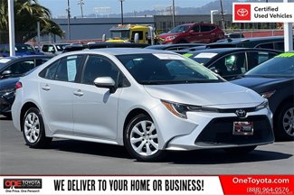 Certified 2022 Toyota Corolla LE image 1