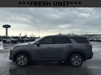 Used 2023 Nissan Pathfinder SL w/ Lighting Package (N92) image 1