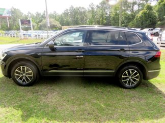 Used 2020 Volkswagen Tiguan SE image 1