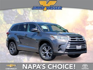 Certified 2018 Toyota Highlander LE image 1