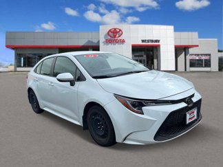 Certified 2022 Toyota Corolla LE image 1