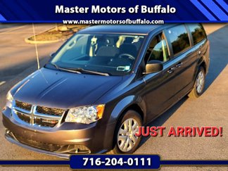 Used 2018 Dodge Grand Caravan SE w/ UConnect Hands-Free Group image 1