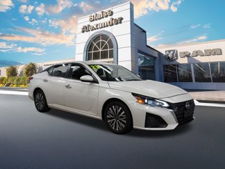 Used 2023 Nissan Altima 2.5 SV image 1