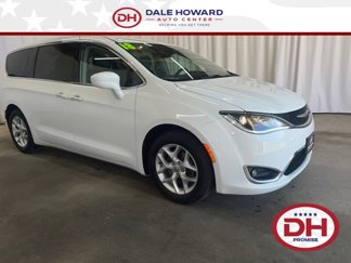 Used 2018 Chrysler Pacifica Touring Plus w/ Tire & Wheel Group image 1
