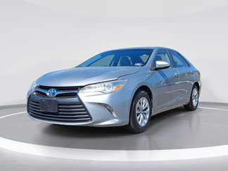 Used 2015 Toyota Camry LE image 1