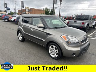 Used 2010 Kia Soul + w/ Audio Pkg image 1