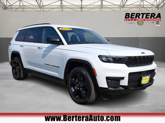 Certified 2023 Jeep Grand Cherokee L Laredo image 1