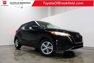 Used 2021 Nissan Kicks S image 1