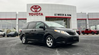 Used 2014 Toyota Sienna LE image 1