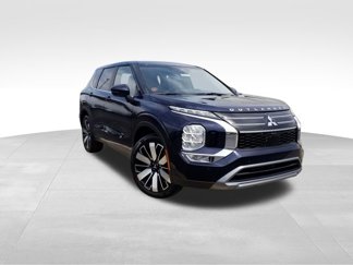 New 2025 Mitsubishi Outlander SE image 1