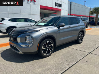 Used 2024 Mitsubishi Outlander SE image 1