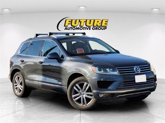 Used 2016 Volkswagen Touareg VR6 image 1