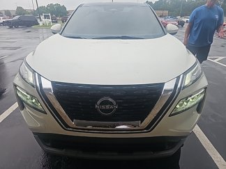Used 2023 Nissan Rogue SV image 1
