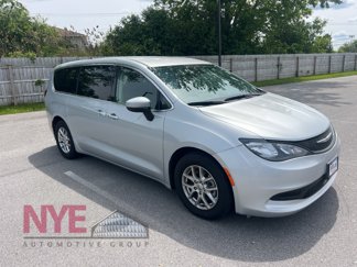 Used 2023 Chrysler Voyager LX image 1