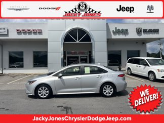 Used 2022 Toyota Corolla LE image 1