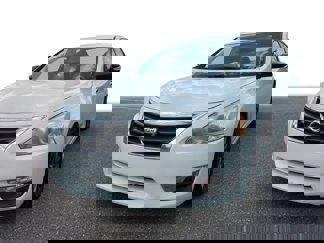 Used 2014 Nissan Altima 2.5 S image 1