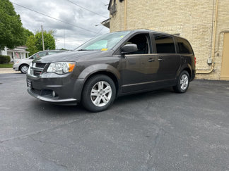 Used 2018 Dodge Grand Caravan SXT image 1
