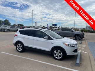 Used 2015 Ford Escape SE w/ Equipment Group 201A image 1