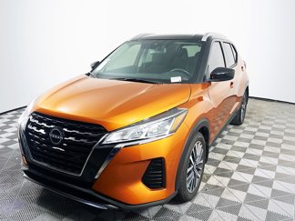 Used 2023 Nissan Kicks SV image 1