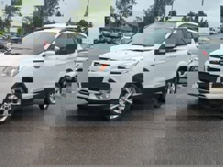 Used 2015 Ford Escape SE w/ Equipment Group 201A image 1