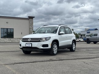 Used 2015 Volkswagen Tiguan S image 1