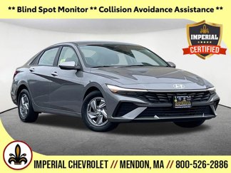 Used 2024 Hyundai Elantra SE image 1