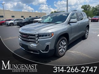 Used 2023 GMC Acadia SLT image 1