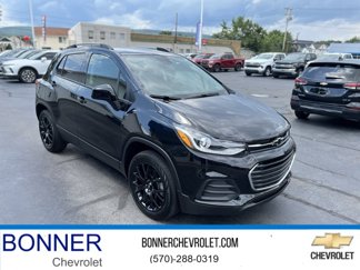 Used 2022 Chevrolet Trax LT w/ Midnight Edition image 1
