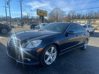 Used 2011 Mercedes-Benz E 350 4MATIC Sedan image 1