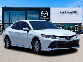 Used 2020 Toyota Camry L image 1