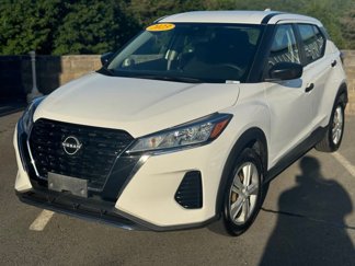 Used 2023 Nissan Kicks S image 1