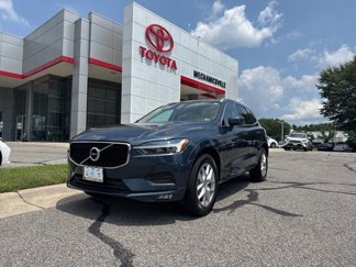 Used 2021 Volvo XC60 T5 Momentum w/ Premium Package image 1