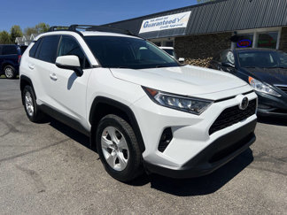Used 2021 Toyota RAV4 XLE image 1