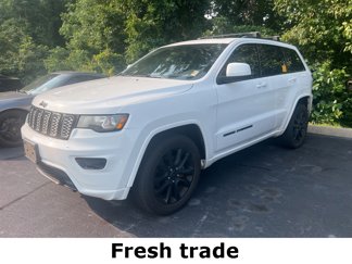 Used 2017 Jeep Grand Cherokee Altitude image 1