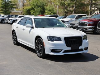 Used 2022 Chrysler 300 Touring L w/ Popular Equipment Group image 1