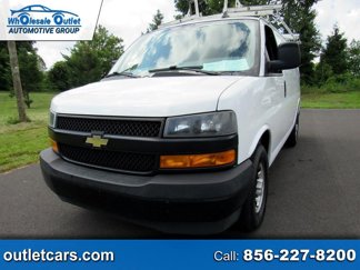 Used 2018 Chevrolet Express 3500 image 1