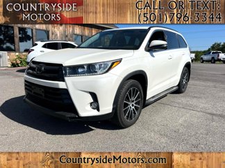 Used 2018 Toyota Highlander SE image 1