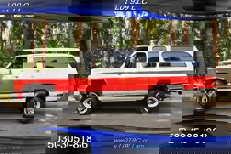 Used 1989 GMC Suburban 4WD image 1