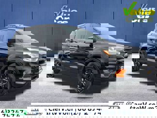 Used 2017 Ford Escape S image 1