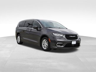 Used 2023 Chrysler Pacifica Touring-L image 1