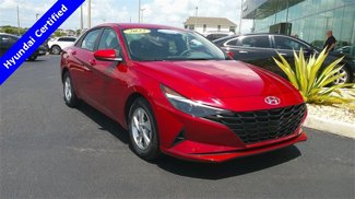 Certified 2022 Hyundai Elantra SE image 1