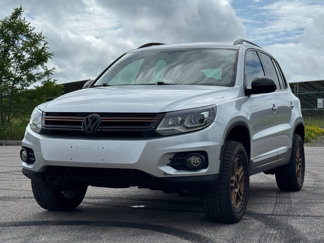 Used 2016 Volkswagen Tiguan SE image 1