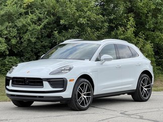 Certified 2025 Porsche Macan image 1