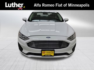 Used 2020 Ford Fusion SE image 1