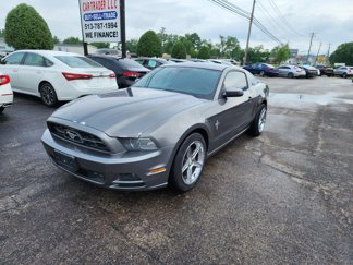 Used 2013 Ford Mustang Premium image 1